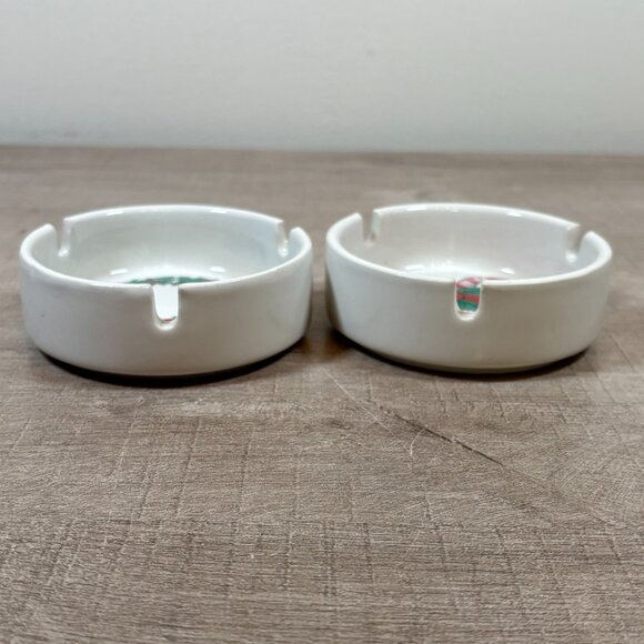 Vintage Pair of Ceramic Christmas Ashtrays - Picture 3 of 8